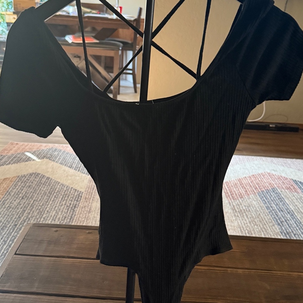 Le Lis Black Strappy Bodysuit - Picture 3 of 3